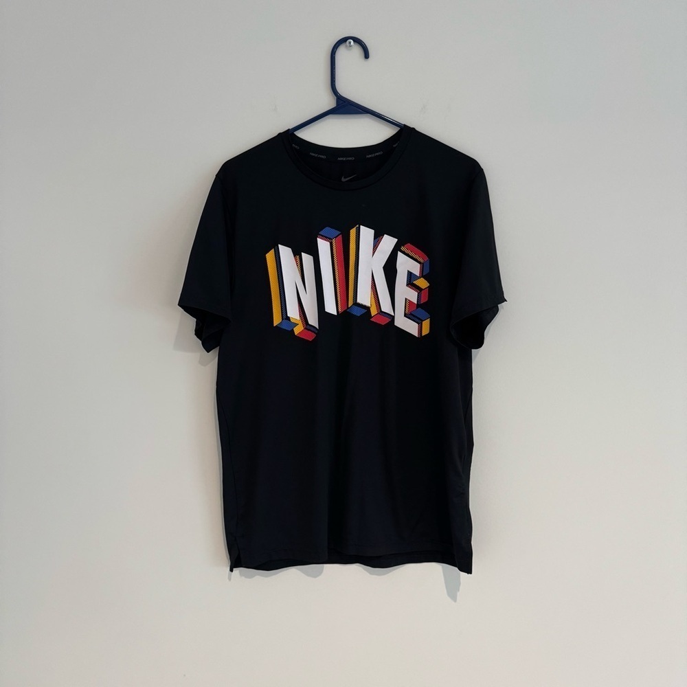 Nike Pro Dri-Fit Black Graphic-T Size Small Like New